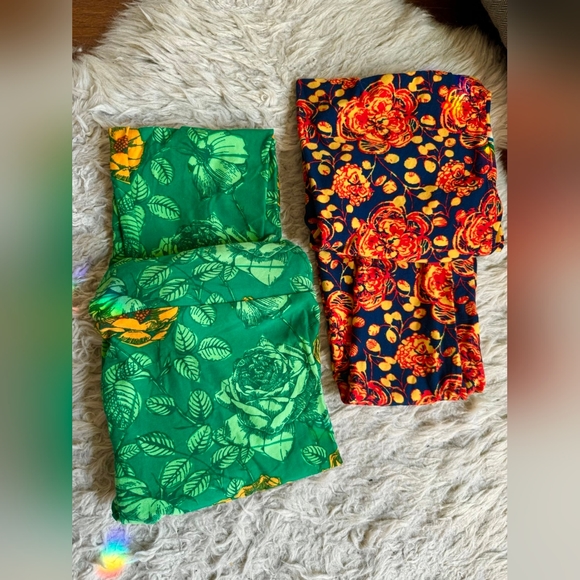 LulaRoe Flower Leggings Bundle - Picture 1 of 5